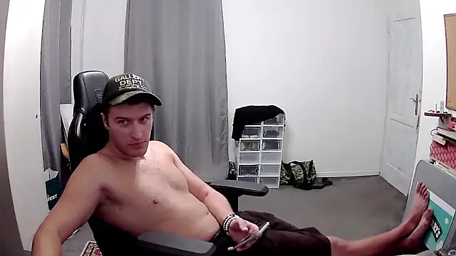 PKrisztian online show from 10/04/25, 04:41