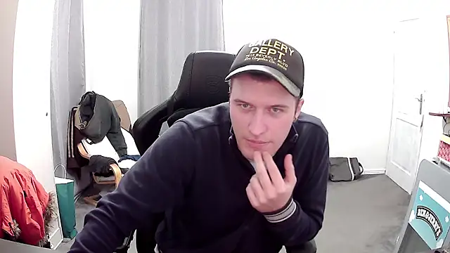 PKrisztian online show from 04/13/26, 11:53