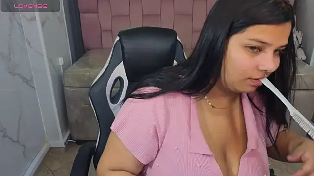 skeler lovd b  online show from 12/16/25, 12:53