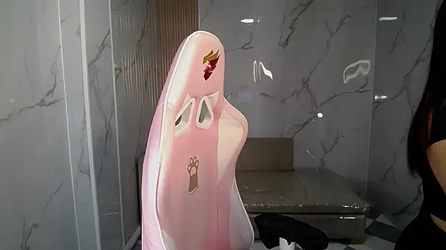 skeler lovd b  online show from 11/07/25, 12:53