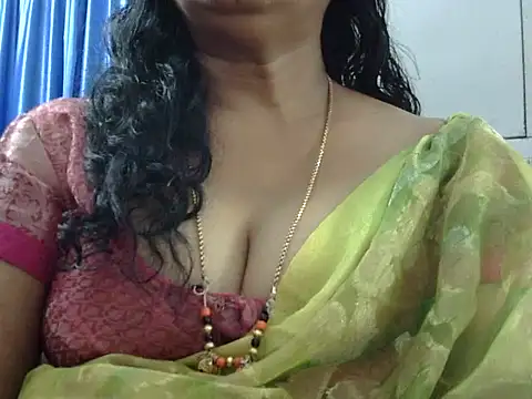 Snapshot of Vijji-telugu chatting on 09/15/25, 04:24 Vijji-telugu online show from 09/15/25, 04:24