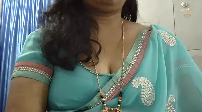Snapshot of Vijji-telugu chatting on 01/21/25, 04:43 Vijji-telugu online show from 01/21/25, 04:43