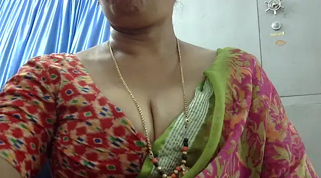 Snapshot of Vijji-telugu chatting on 03/04/25, 08:02 Vijji-telugu online show from 03/04/25, 08:02