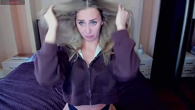 PerfectJulllia online show from 03/24/26, 06:57