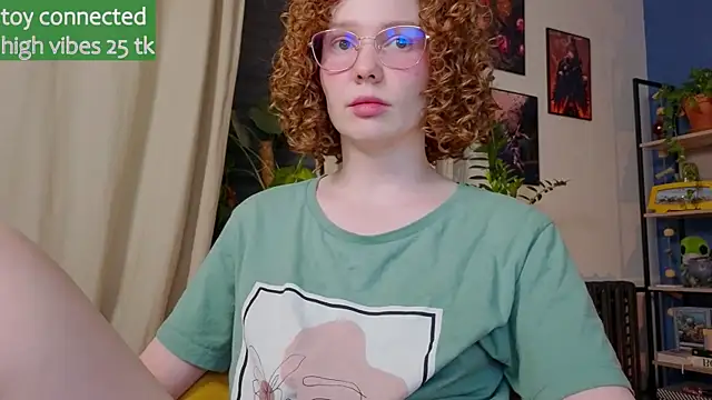 Snapshot of _lightmyfire chatting on 03/21/25, 05:23  lightmyfire online show from 03/21/25, 05:23