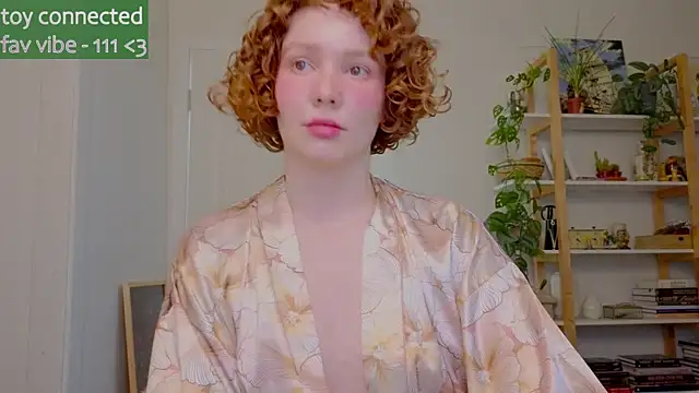 Snapshot of _lightmyfire chatting on 10/05/25, 06:04  lightmyfire online show from 10/05/25, 06:04