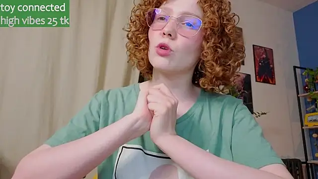 Snapshot of _lightmyfire chatting on 03/22/25, 09:10  lightmyfire online show from 03/22/25, 09:10