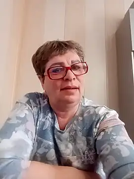 Snapshot of Lee_Nell chatting on 02/14/25, 03:11 Lee Nell online show from 02/14/25, 03:11