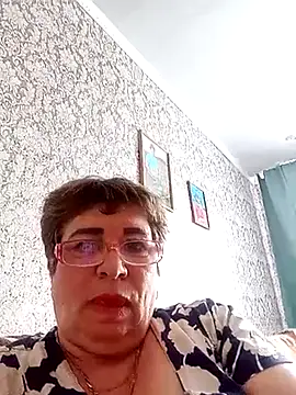 Snapshot of Lee_Nell chatting on 03/06/25, 08:19 Lee Nell online show from 03/06/25, 08:19