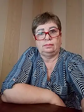 Snapshot of Lee_Nell chatting on 02/06/25, 02:33 Lee Nell online show from 02/06/25, 02:33
