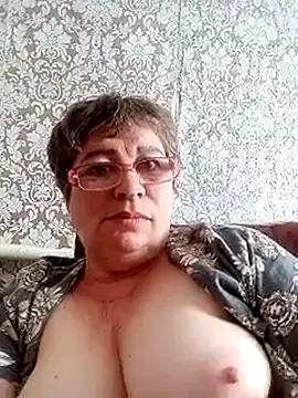 Snapshot of Lee_Nell chatting on 03/10/25, 06:16 Lee Nell online show from 03/10/25, 06:16