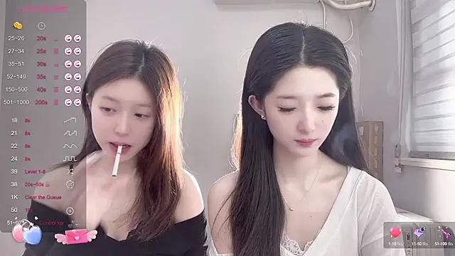 Snapshot of UU-1314 chatting on 03/01/25, 01:22 UU-1314 online show from 03/01/25, 01:22