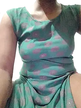 Snapshot of rituporna2004 chatting on 10/10/25, 01:45 rituporna2004 online show from 10/10/25, 01:45