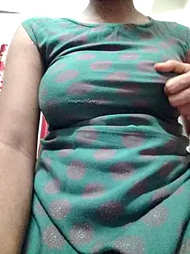 rituporna2004 online show from 04/26/26, 02:58