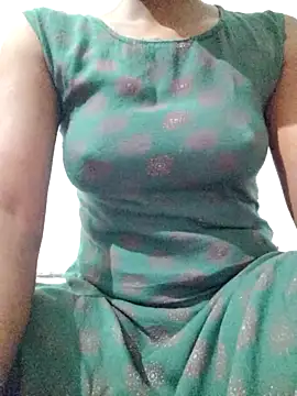 rituporna2004 online show from 12/02/25, 02:01