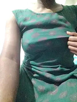 rituporna2004 online show from 12/22/25, 02:28