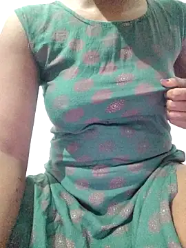 Snapshot of rituporna2004 chatting on 10/14/25, 03:18 rituporna2004 online show from 10/14/25, 03:18