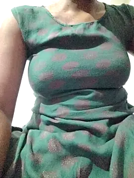 rituporna2004 online show from 04/07/26, 12:01