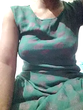 rituporna2004 online show from 02/09/26, 01:47