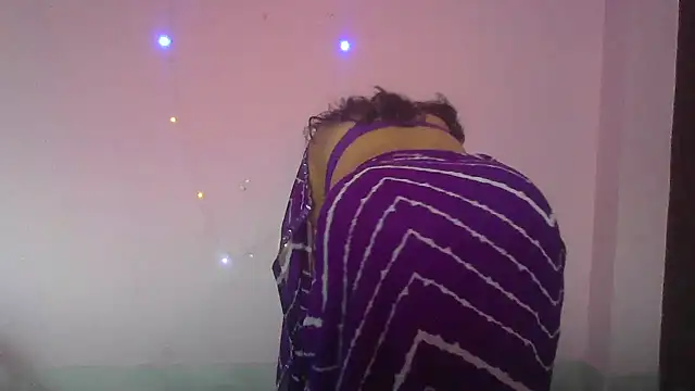 my-laila online show from 12/23/25, 07:29