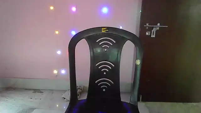 Snapshot of my-laila chatting on 10/22/25, 08:14 my-laila online show from 10/22/25, 08:14