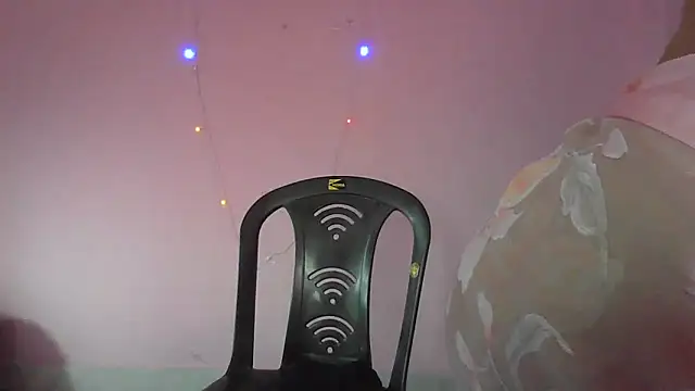 my-laila online show from 12/20/25, 07:44