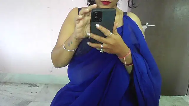 my-laila online show from 10/17/25, 07:22
