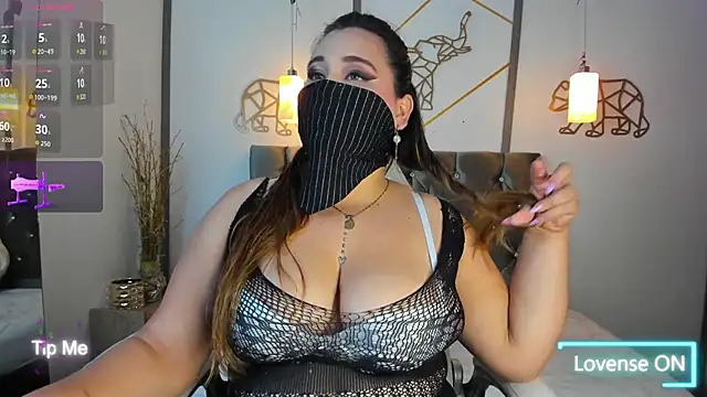 SalmaZaman online show from 10/08/25, 04:03