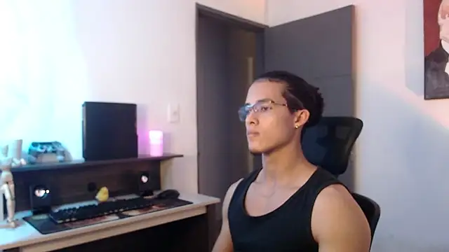 Snapshot of alejo_x3 chatting on 12/04/24, 02:58 alejo x3 online show from 12/04/24, 02:58