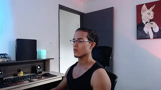 Snapshot of alejo_x3 chatting on 12/04/24, 11:19 alejo x3 online show from 12/04/24, 11:19