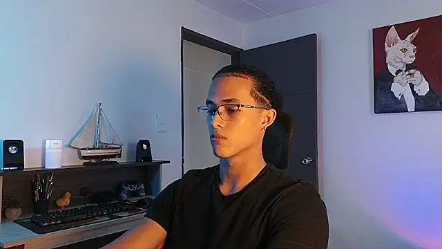 Snapshot of alejo_x3 chatting on 10/29/25, 09:03 alejo x3 online show from 10/29/25, 09:03