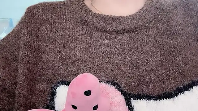 Baenee online show from 11/29/25, 12:11