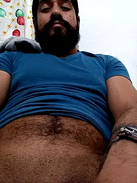 Snapshot of HombreS3n chatting on 12/28/24, 02:22 HombreS3n online show from 12/28/24, 02:22