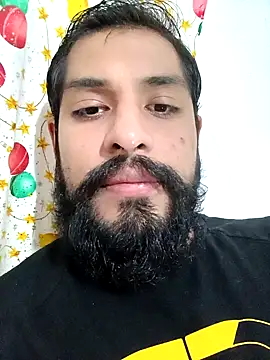 Snapshot of HombreS3n chatting on 12/25/24, 12:59 HombreS3n online show from 12/25/24, 12:59