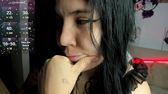 AilynRed online show from 11/14/25, 02:15