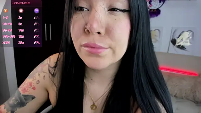 AilynRed online show from 10/15/25, 02:10