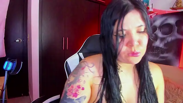 AilynRed online show from 05/31/26, 01:55