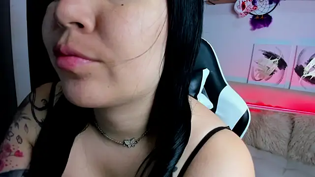 AilynRed online show from 01/11/26, 01:34