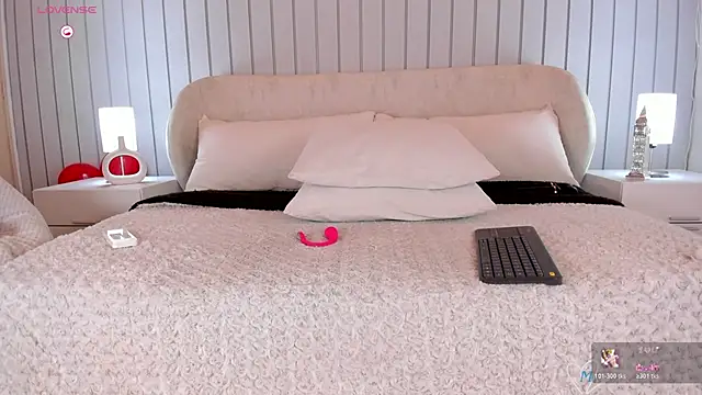 Snapshot of Maia_Collins chatting on 02/24/26, 07:59 Maia Collins online show from 02/24/26, 07:59