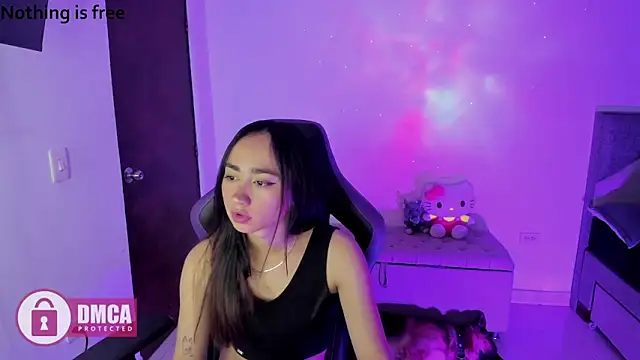 Alana Pherson online show from 06/21/26, 03:01