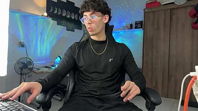 Kisan Smith online show from 03/04/26, 01:35