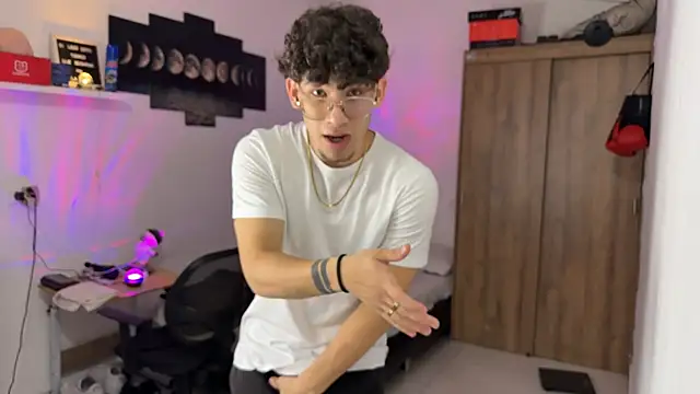 Kisan Smith online show from 11/13/25, 01:20