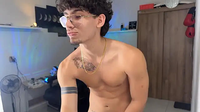 Kisan Smith online show from 02/14/26, 04:34