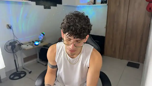 Kisan Smith online show from 02/18/26, 04:10