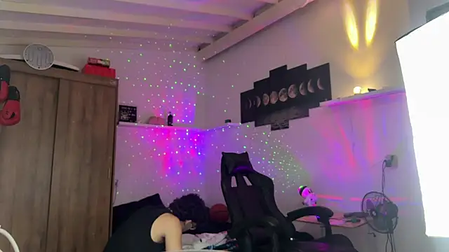 Kisan Smith online show from 04/05/26, 03:24