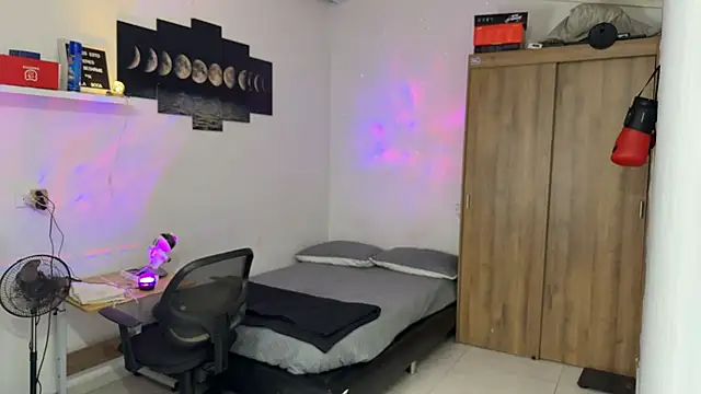 Kisan Smith online show from 11/24/25, 02:00