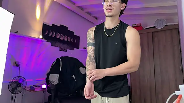 Kisan Smith online show from 04/09/26, 03:52