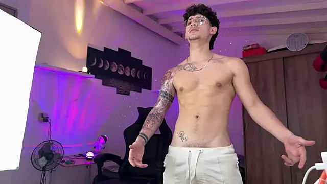 Kisan Smith online show from 03/13/26, 03:33