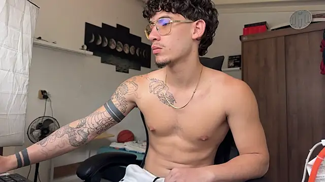 Kisan Smith online show from 04/21/26, 04:35