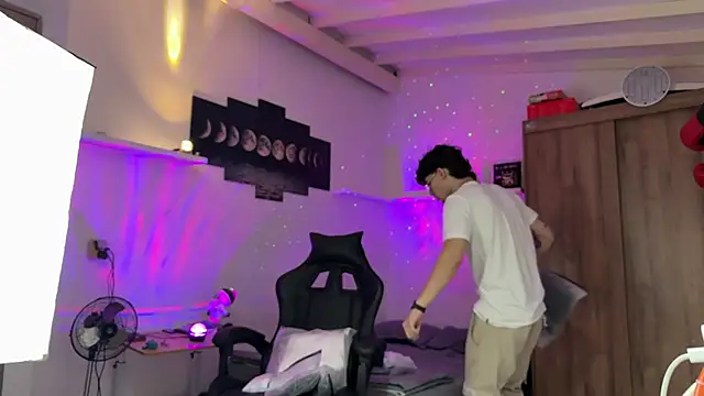 Kisan Smith online show from 03/14/26, 05:13